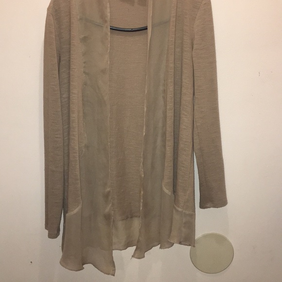 Brown blouse that has only been worn one time. - Picture 1 of 2